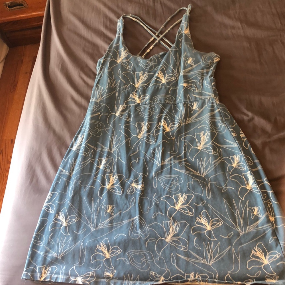 Carve Design Dress - Medium